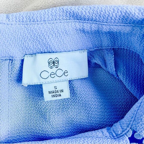 Cece Size Small Sky Baby Blue Fancy Laced Collar Sleeveless Top Silver Button - Picture 15 of 16